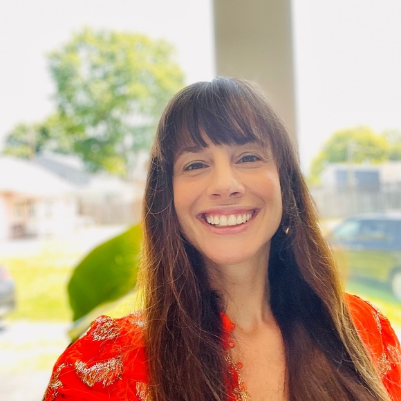 Meet your Posher, Myrriah - Picture 2 of 2